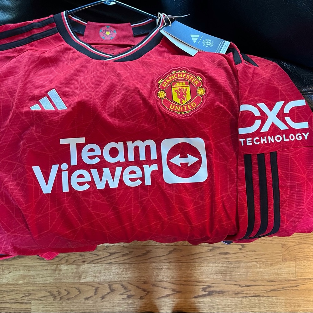 Men's Manchester United 23/24 Long Sleeve Home Jersey - Picture 4 of 4